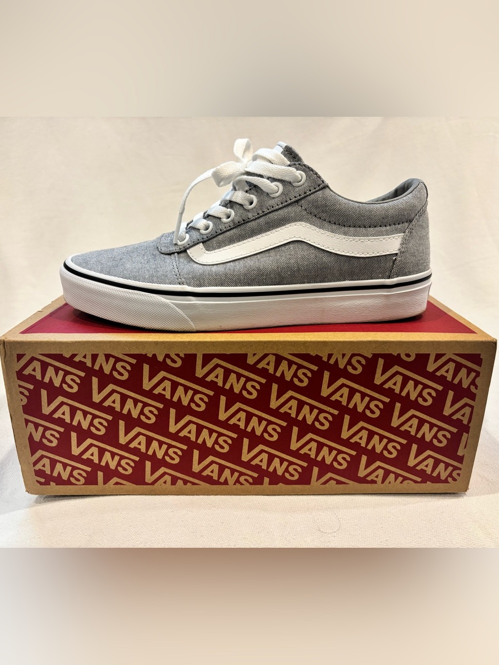 Vans Ward Summer Canvas Sneakers NWT - Woman’s 8.5/Youth 6.5 - Gray and White